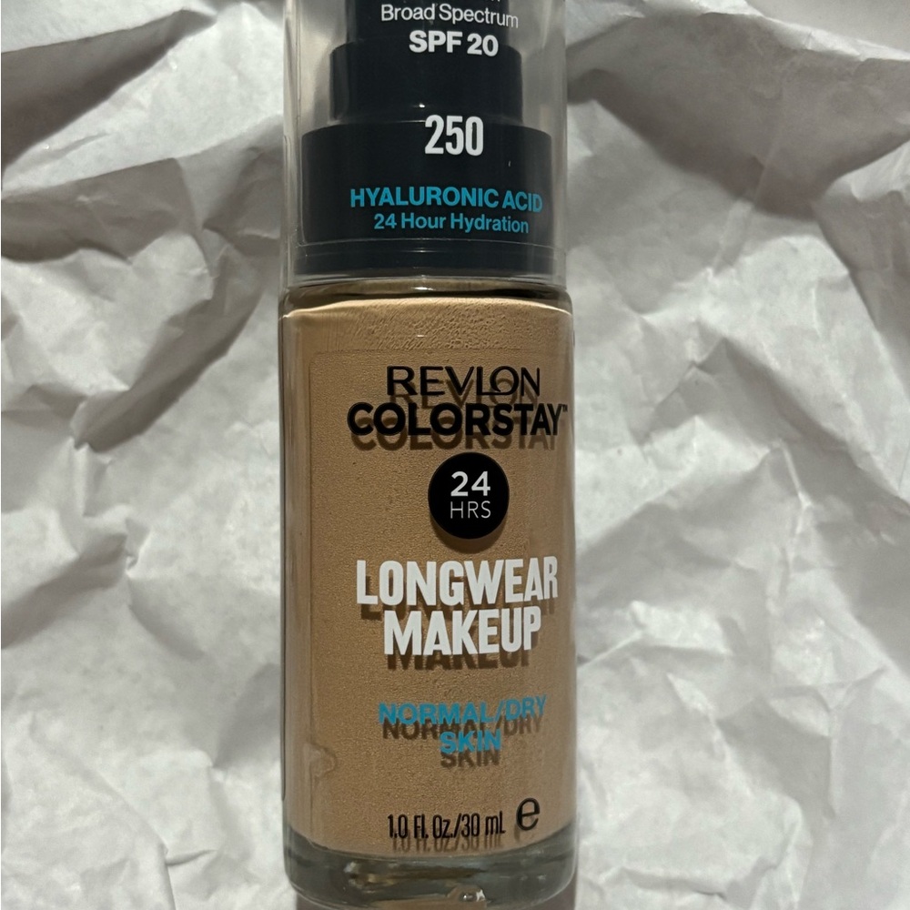 Revlon Tan Longwear Foundation Medium Coverage